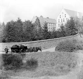 A horse-drawn cart outside Rochestown Friary, County Cork